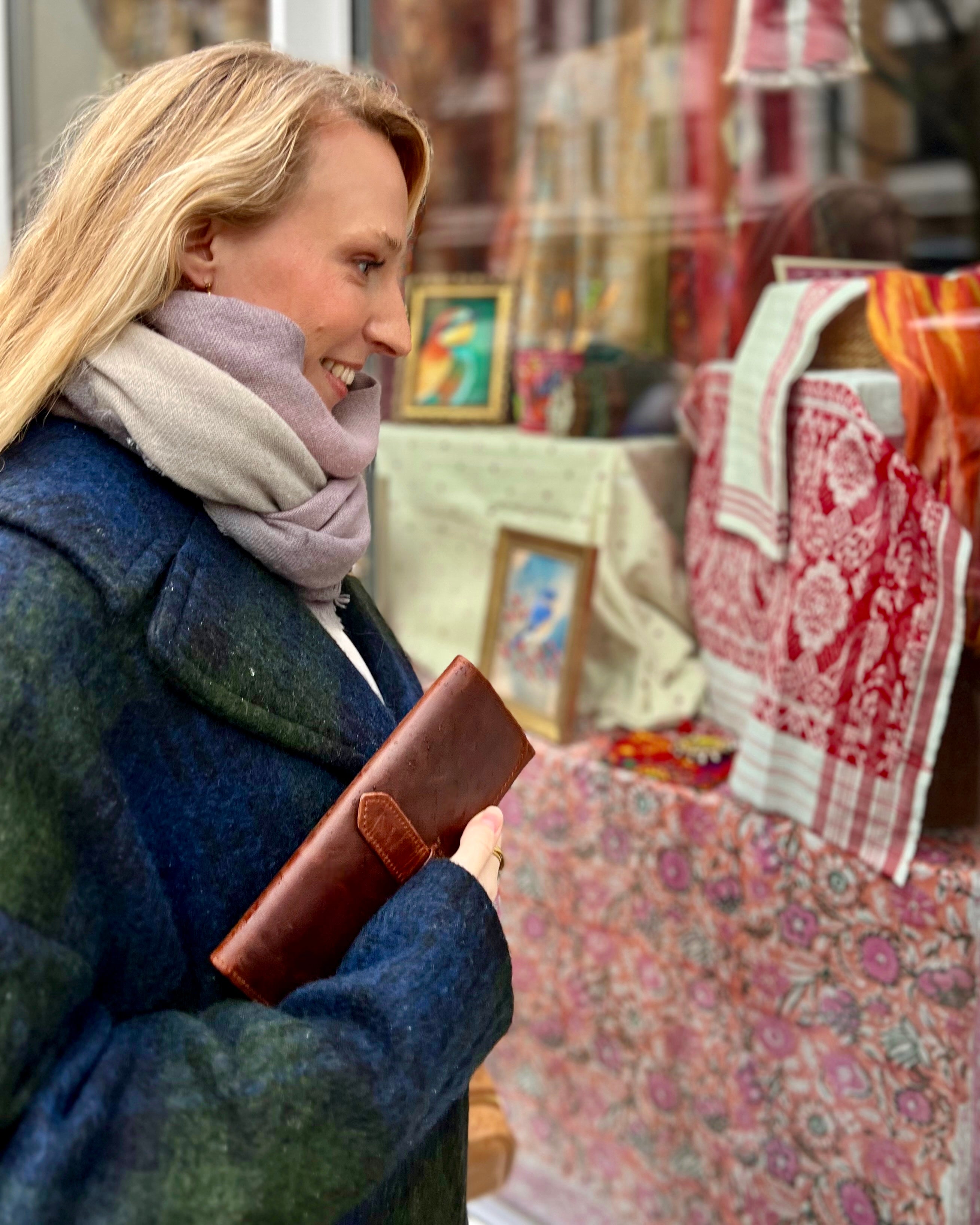 FULL GRAIN COW LEATHER FEMALE WALLET