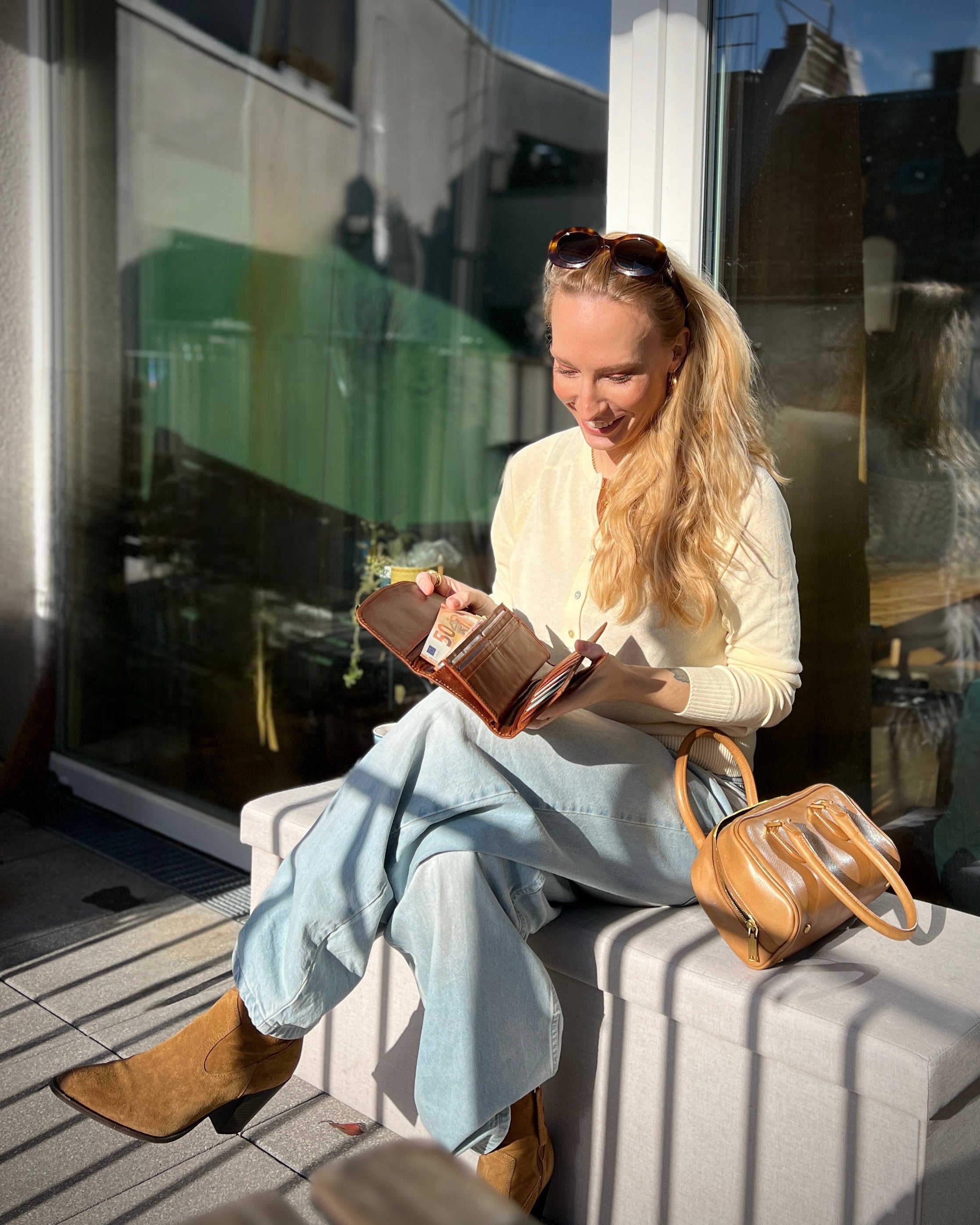 FULL GRAIN COW LEATHER FEMALE WALLET