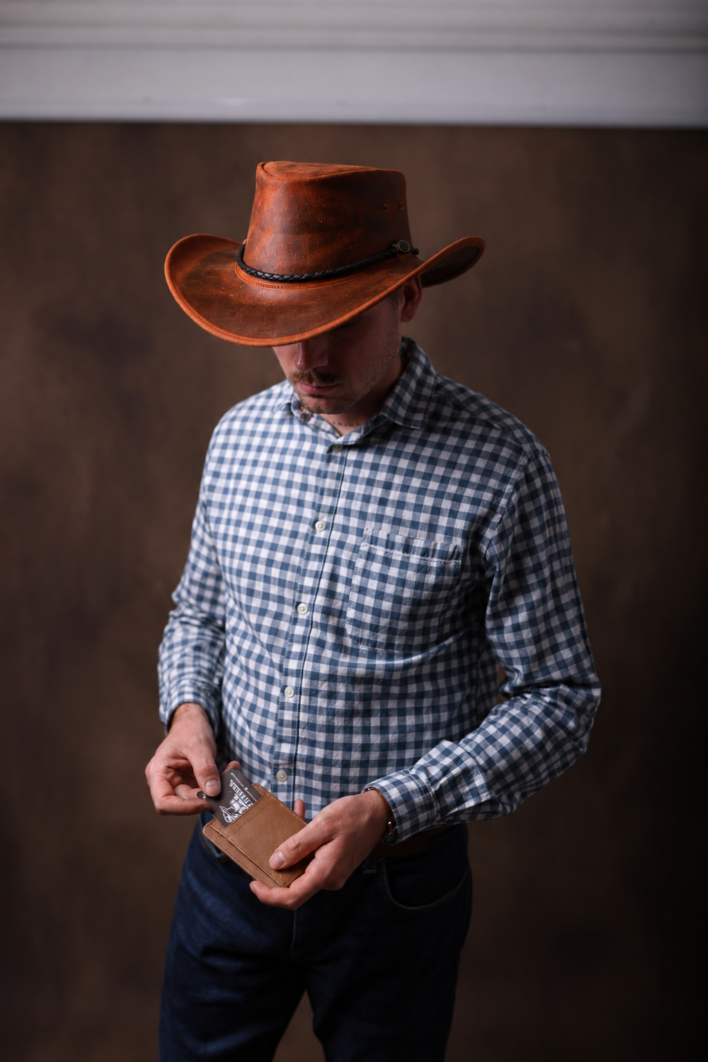 Tan Brown  Mid-Size Full-Grain Leather Card Holder