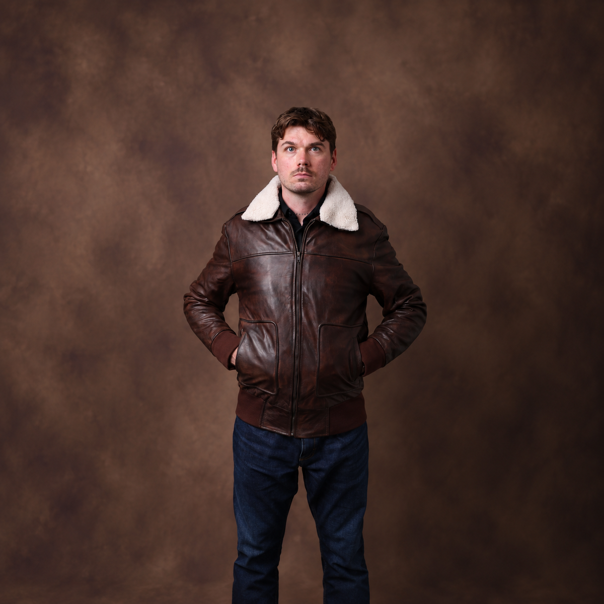 Robuste A-2-Bomberjacke aus Schaffell
