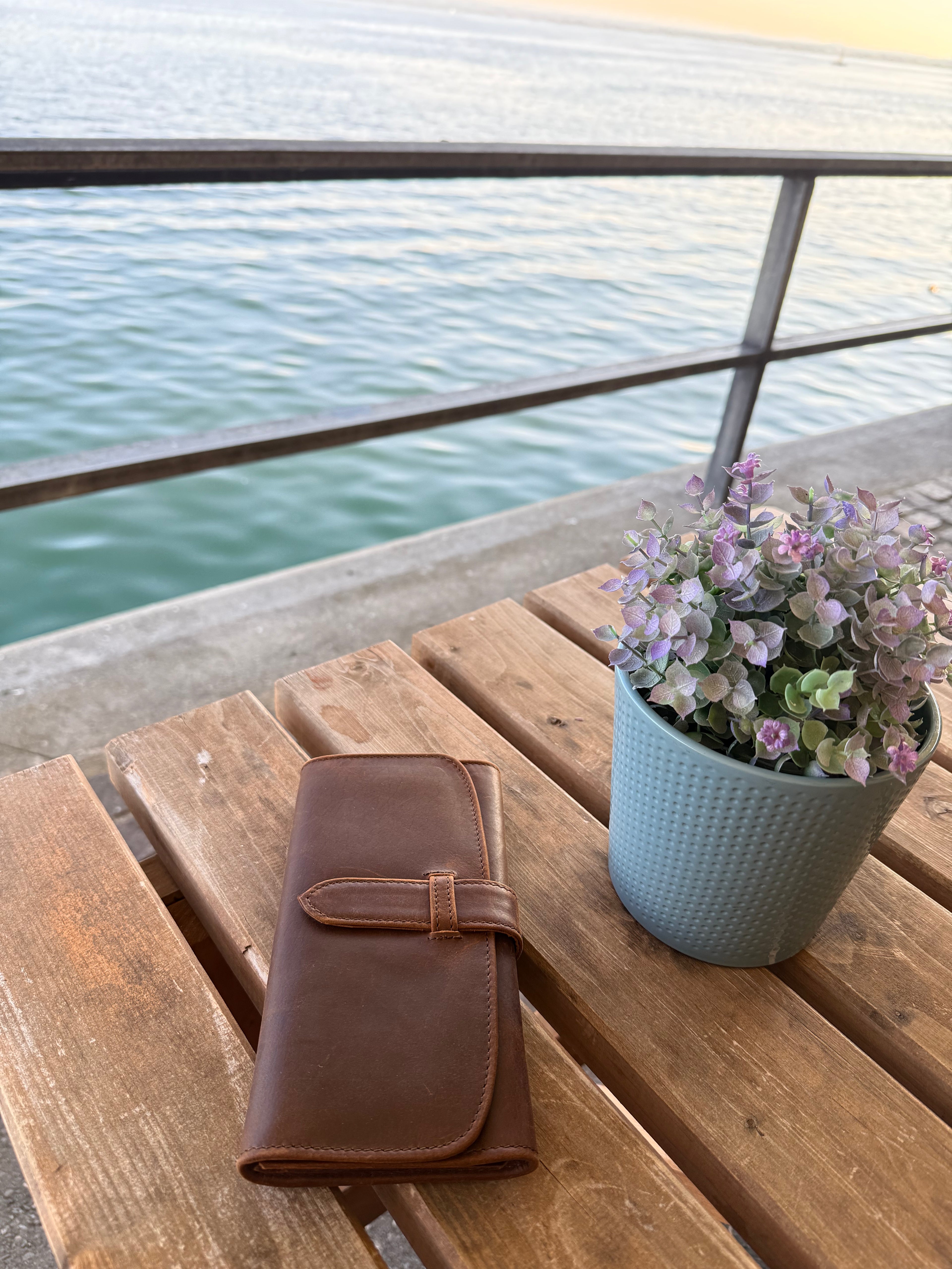 FULL GRAIN COW LEATHER FEMALE WALLET