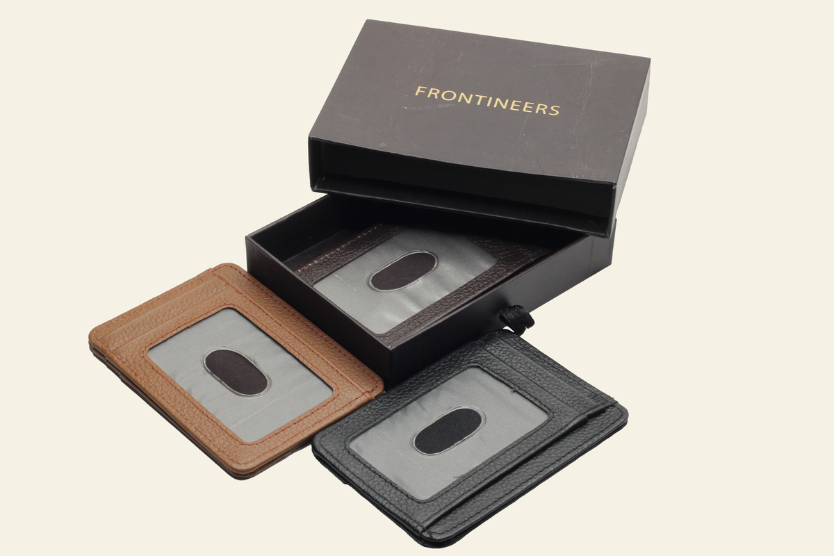Tan Brown  Mid-Size Full-Grain Leather Card Holder