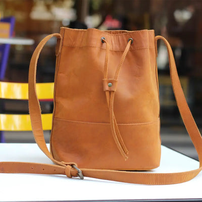 FULLGRAIN BUFFALO LEATHER TOTE/POUCH BAG - Tote bags