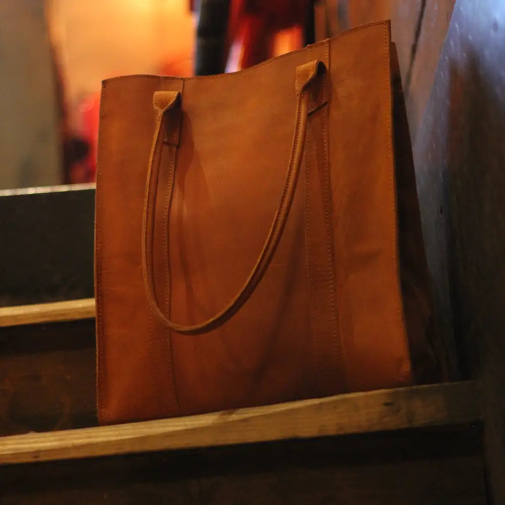 TOTEBAG HANDMADE FULLGRAIN BUFFALO LEATHER - Tote bags