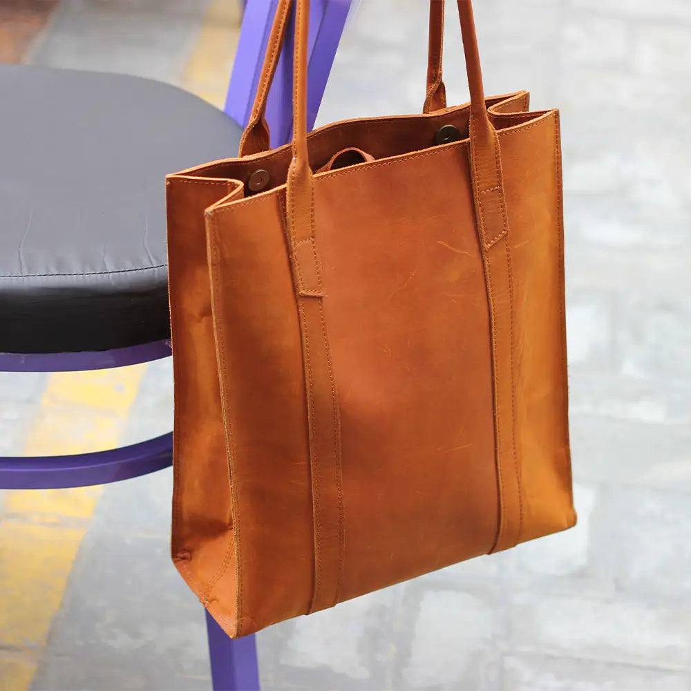 TOTEBAG HANDMADE FULLGRAIN BUFFALO LEATHER - Tote bags